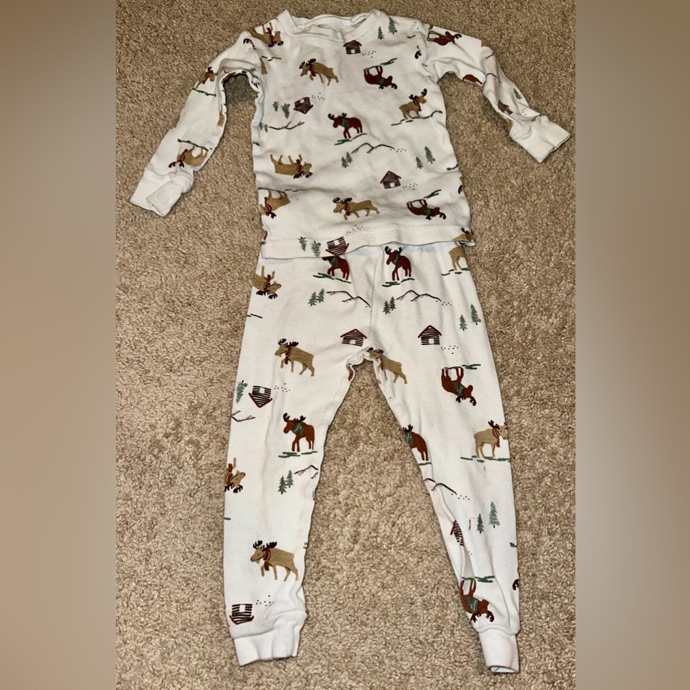 Carter's White Moose and Cabin Pajama Set